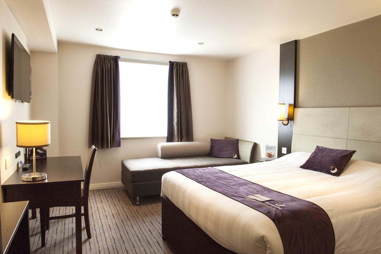 Premier Inn London Brixton Extérieur photo