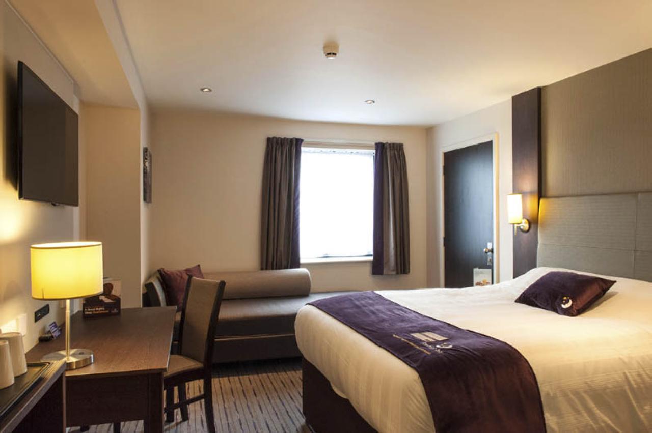 Premier Inn London Brixton Extérieur photo