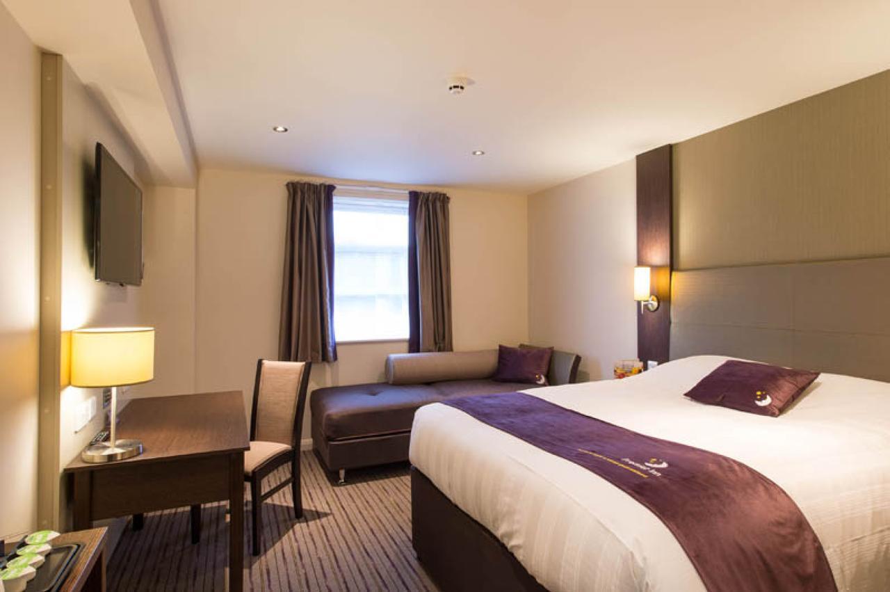Premier Inn London Brixton Extérieur photo