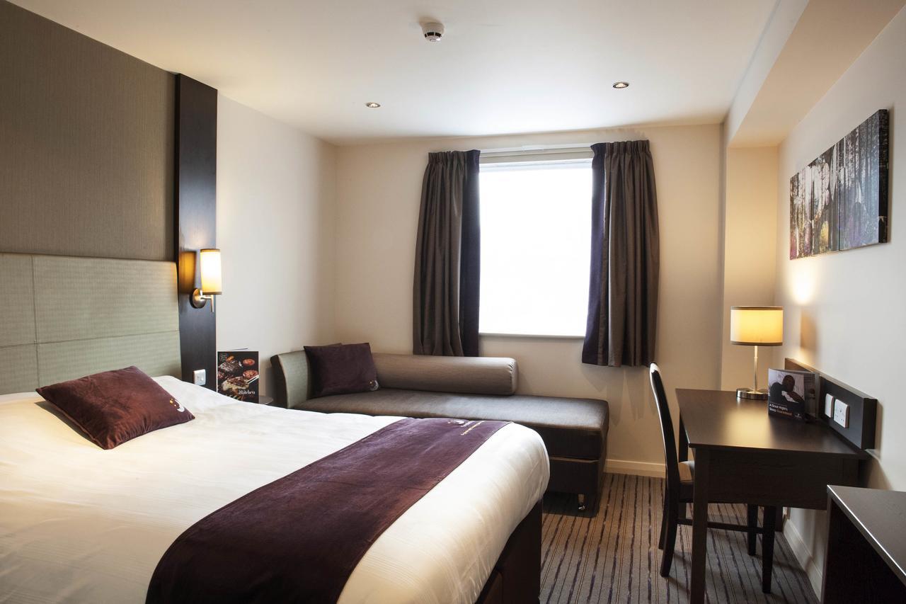 Premier Inn London Brixton Extérieur photo