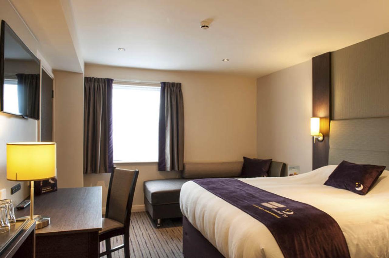 Premier Inn London Brixton Extérieur photo